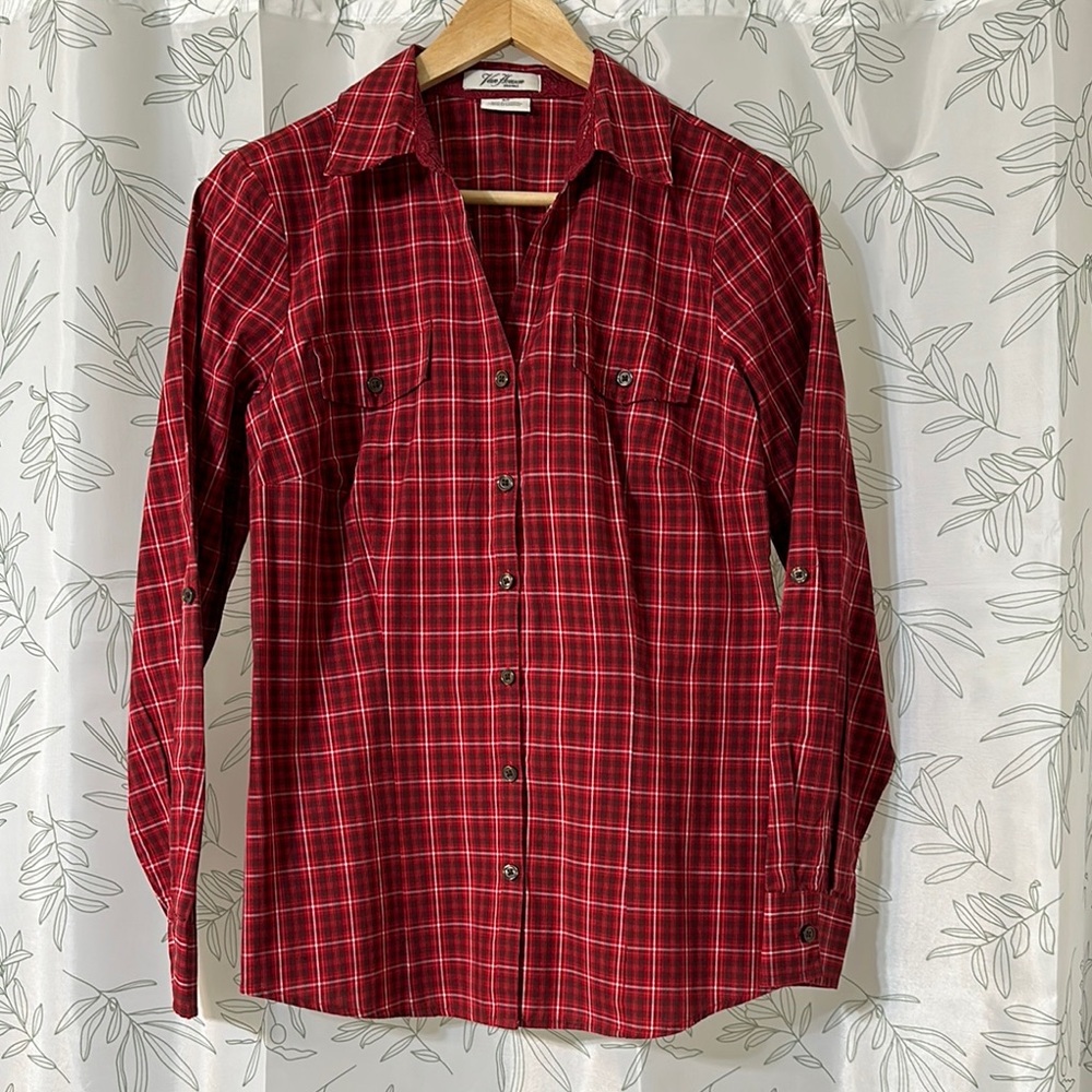 Van Heusen-Red and White Plaid Long Sleeve Button Down Shirt EUC